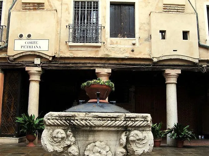 Gkk Exclusive Private Guest house